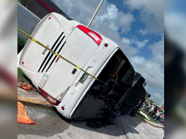 Dos Muertos Y Decenas De Heridos Deja Accidente De Bus En Punta Cana