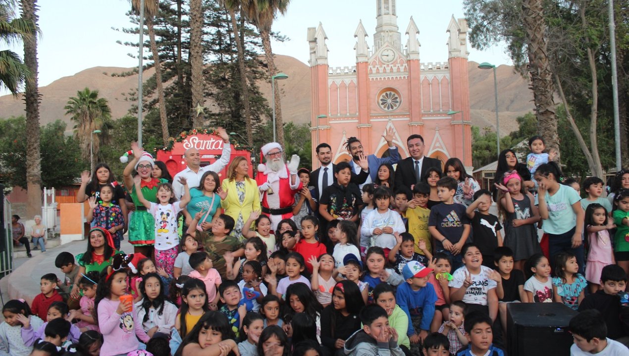 Municipalidad De Tierra Amarilla Encendido De Rbol De Pascua Radios