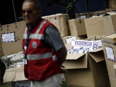 /2023/05/05/contrabando-de-mercancias-termino-con-19-detenidos-tres-son-funcionarios-de-aduanas