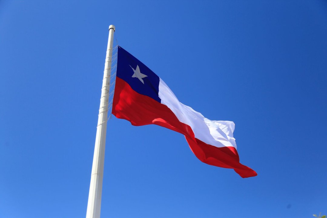 /con-aporte-municipal-bandera-bicentenario-volvio-a-flamear-en-copiapo
