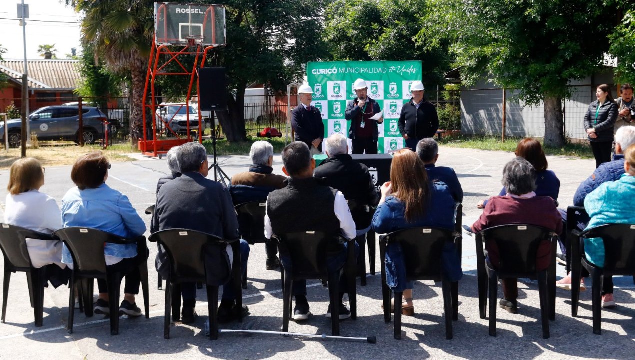 /curico-inicia-techado-de-multicancha-john-kennedy