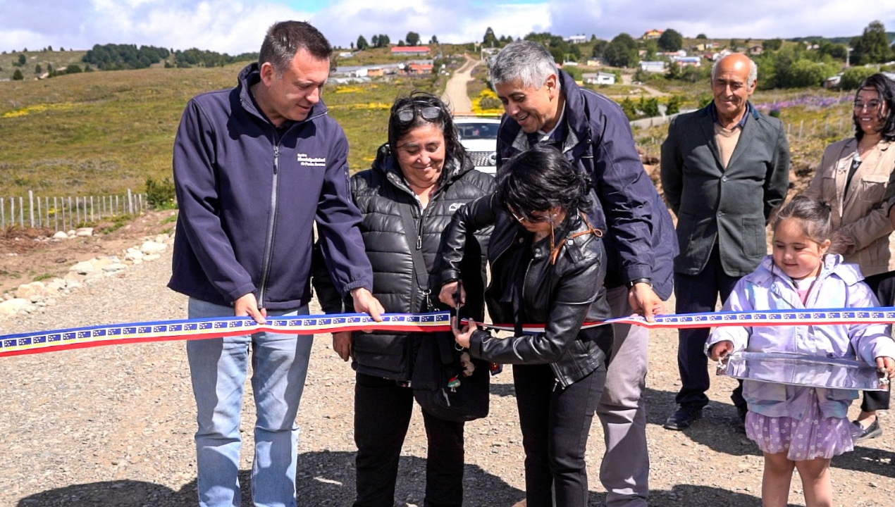 /municipio-concluye-habilitacion-de-calle-los-alamos-en-llau-llau-alto