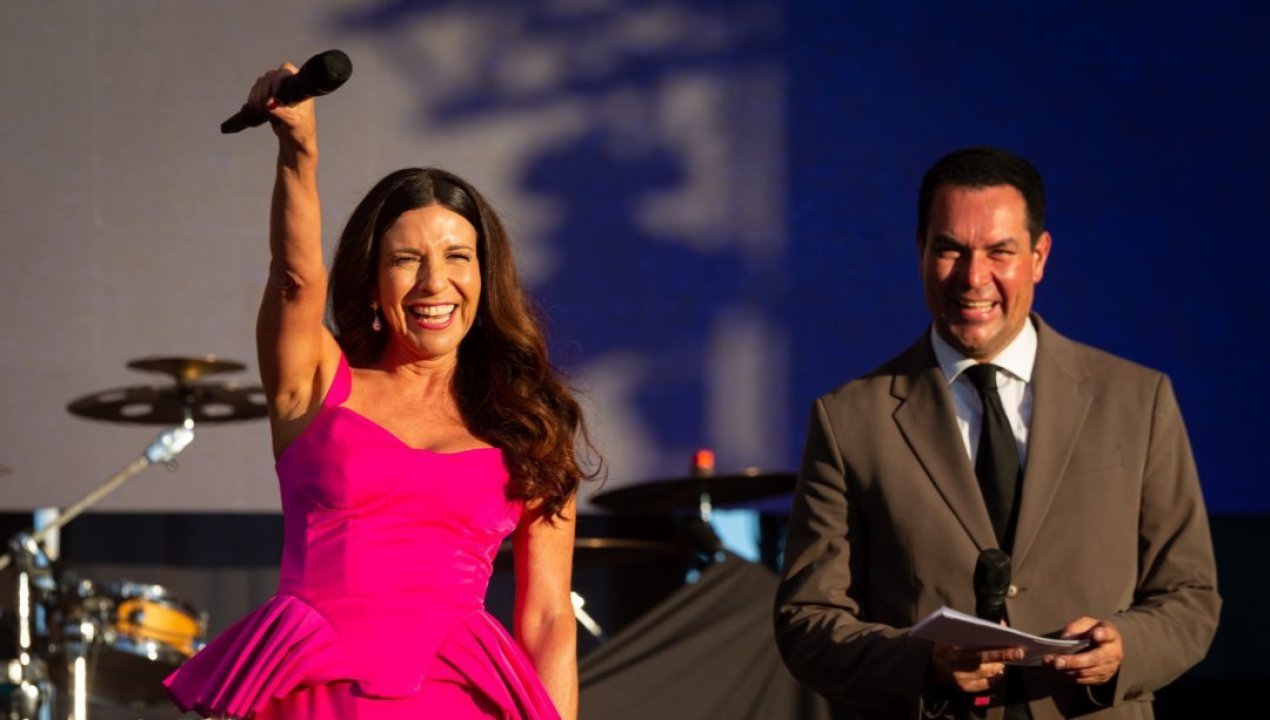 /mas-de-60-mil-personas-marcaron-la-primera-noche-del-segundo-festival