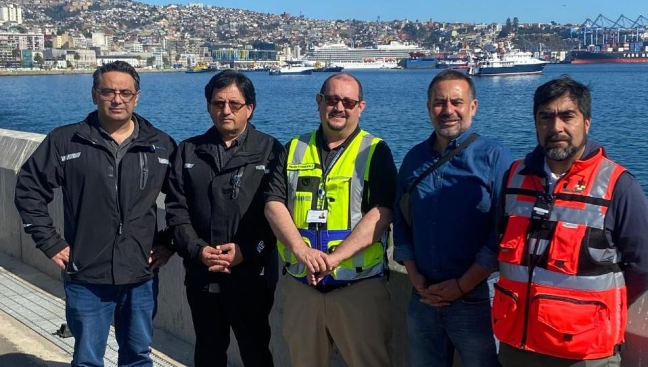 /epaustral-visita-puerto-valparaiso-para-rescatar-experiencias-del-terminal