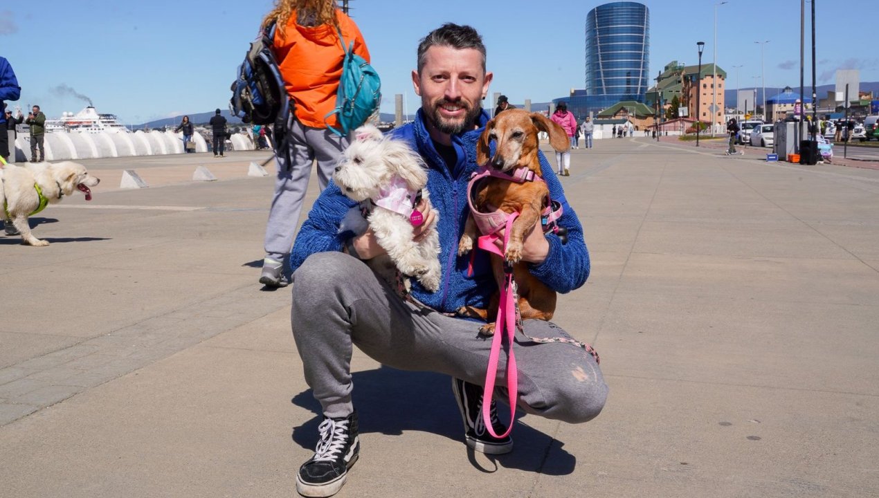 /mascotas-se-tomaron-la-costanera-en-el-retorno-de-la-corrida-dog-lovers