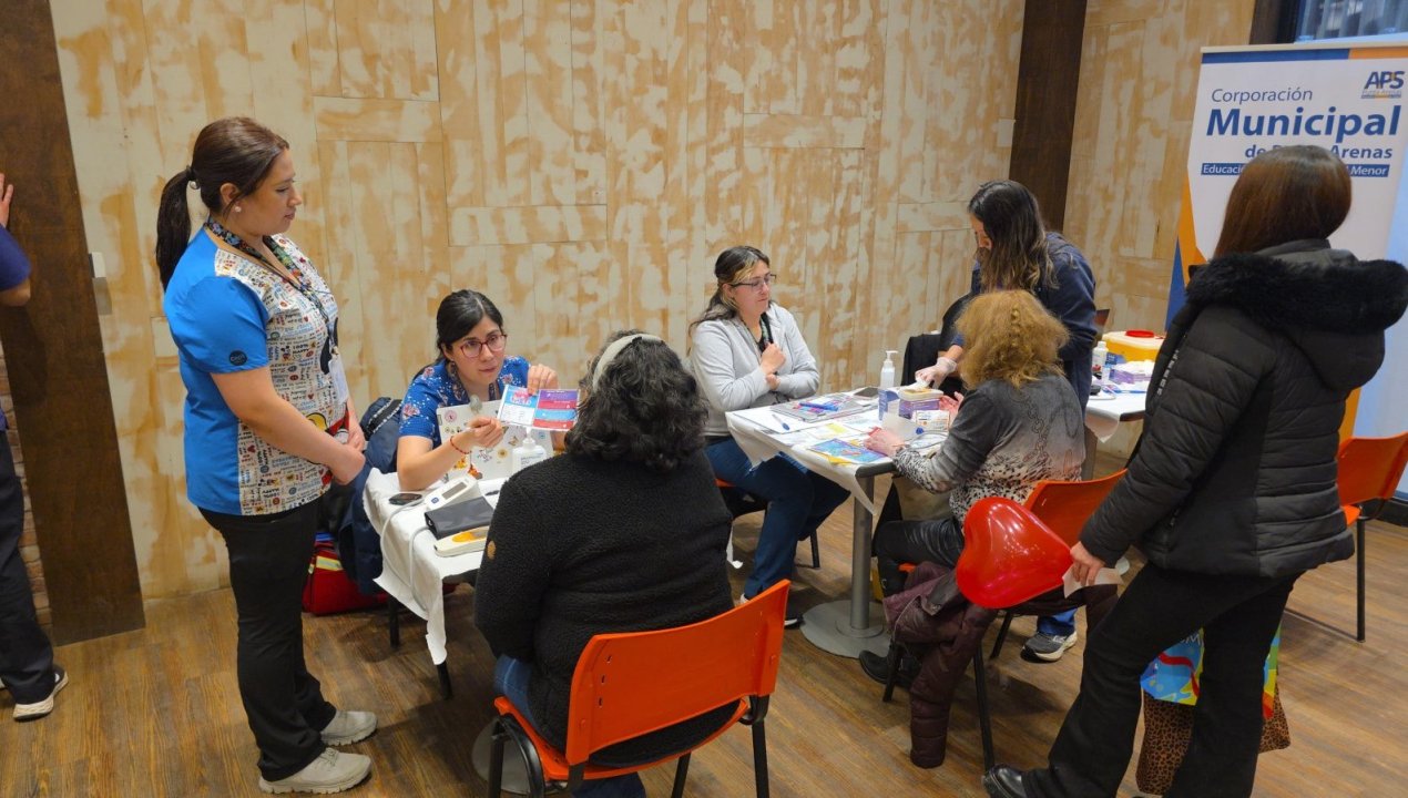 /mes-del-corazon-feria-de-salud-acerco-controles-preventivos-y-promovio-el