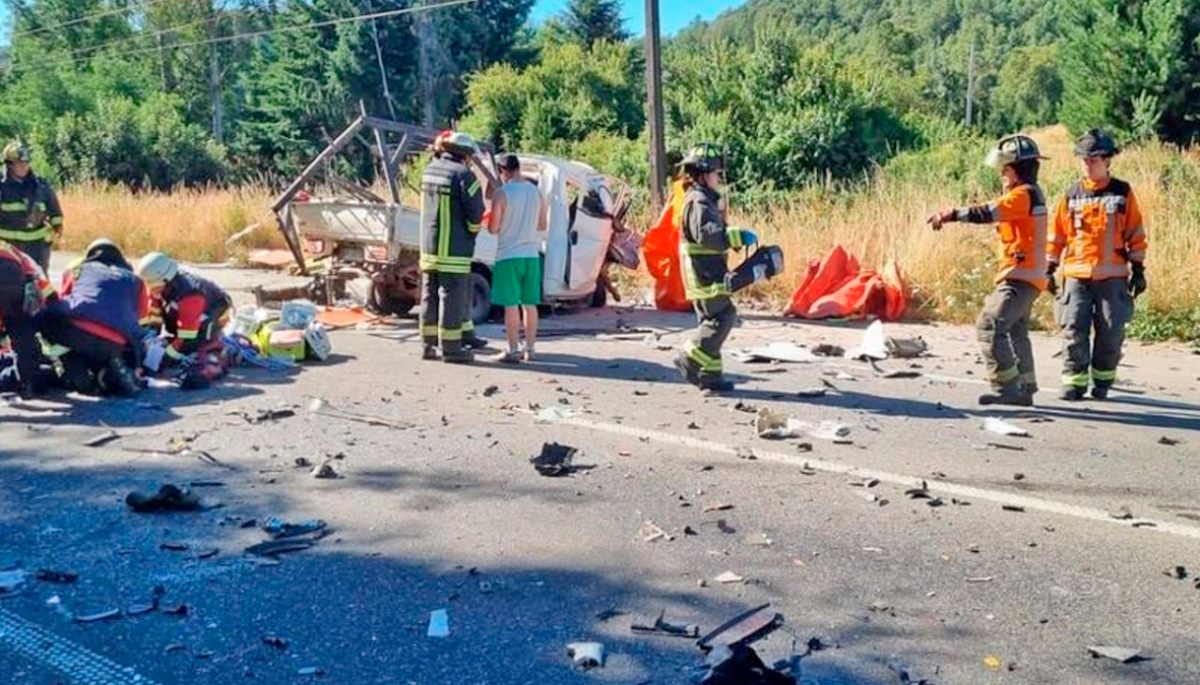 Ruta Valdivia Mariquina Choque Frontal Entre Camión Y Camioneta Deja Tres Fallecidos Radios 1004