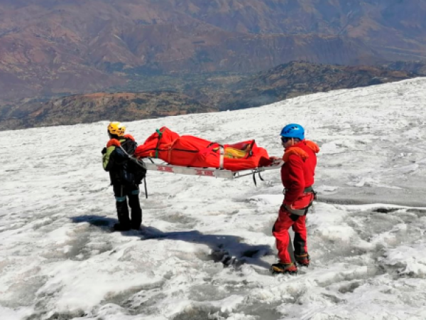 Montañista aplastado por avalancha en Perú es encontrado después de dos décadas