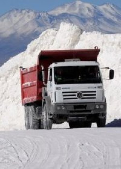 Empresas chinas desisten de construir plantas de producción de baterías de litio en Chile
