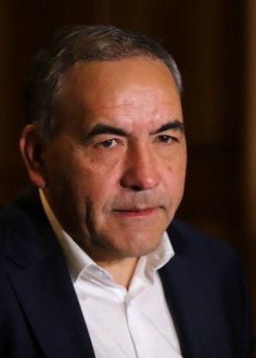 Puma y Adidas no lo perdonaron: Fidel Espinoza enfrenta querella por traer ropa falsificada