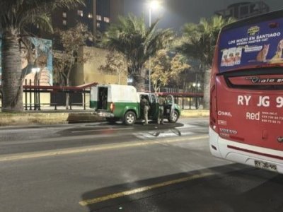 Detective de la PDI frustra asalto en bus RED y abate a delincuente