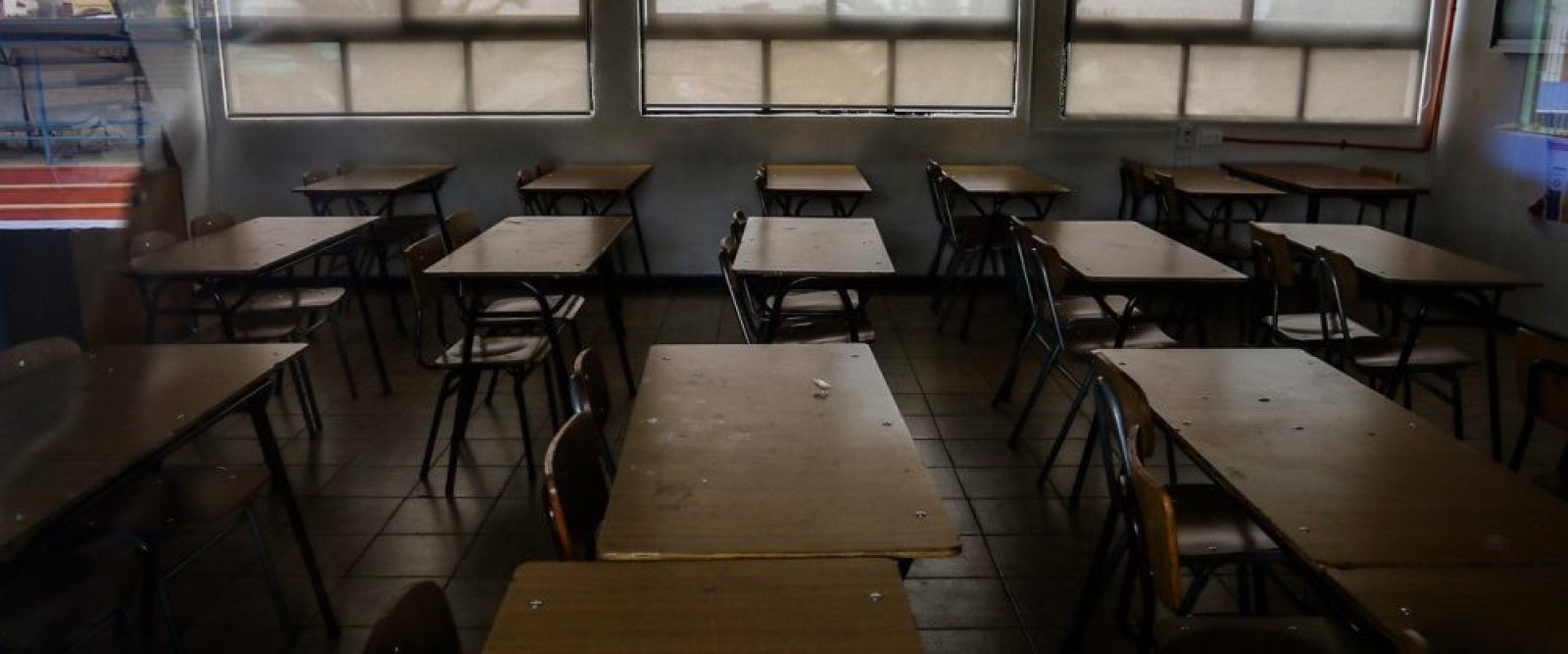 Separan de sus funciones a profesor que gritó a estudiante por mencionar a Pinochet en clase