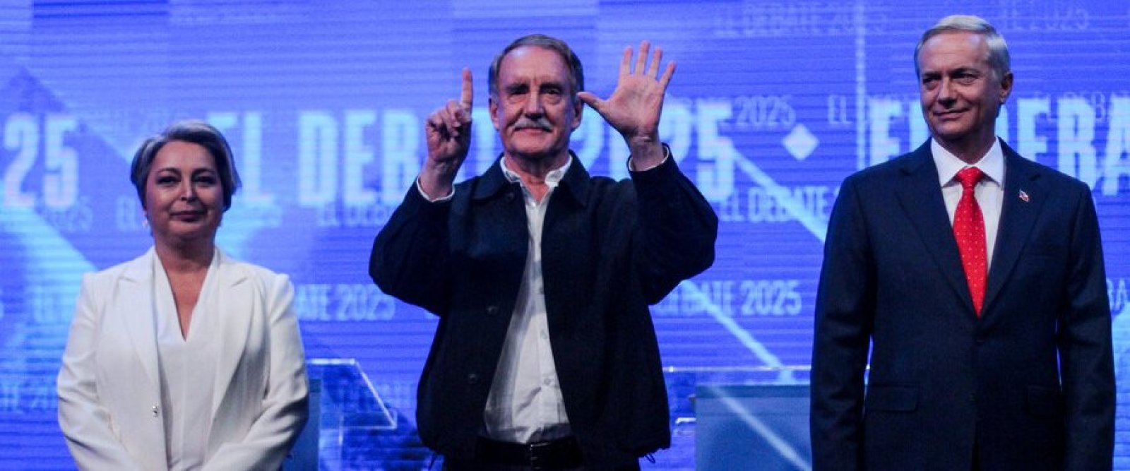 Jeannette Jara lanza críticas a Kast en Concepción durante cierre de campaña