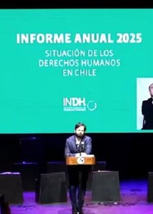 El presidente Gabriel Boric fue increpado durante presentación en el INDH