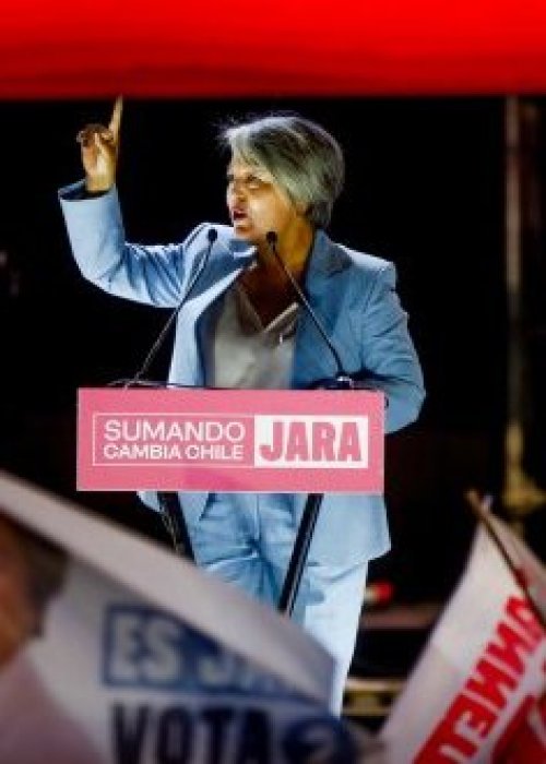 Jara cierra campaña destacando sus propuestas sociales en acto en Coquimbo