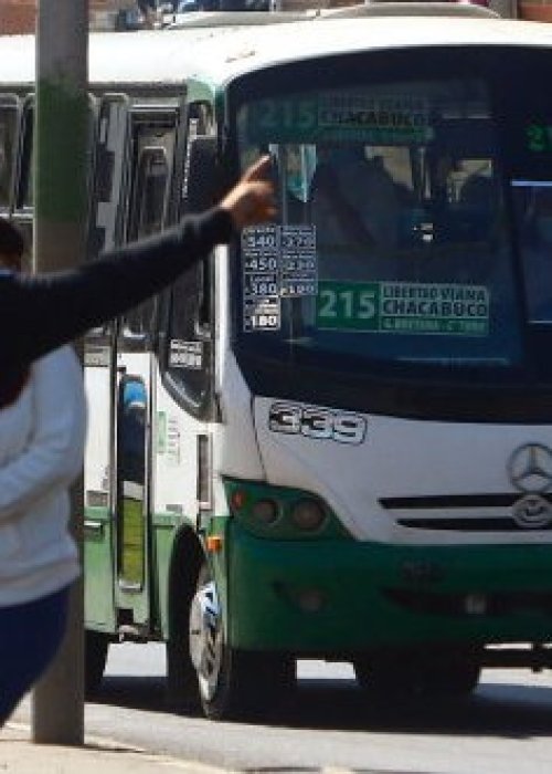 Ministerio de Transporte y gremios de buses rurales acuerdan tarifas para estudiantes y adultos en cuatro regiones