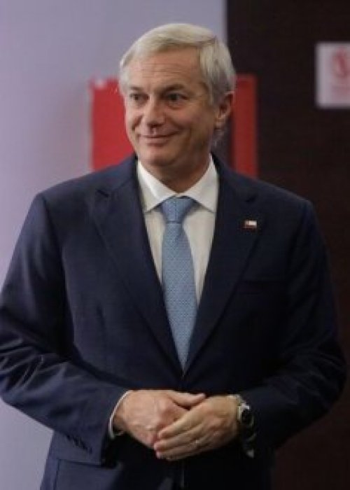 Kast heredaría 28 mil solicitudes de reunificación familiar pendientes