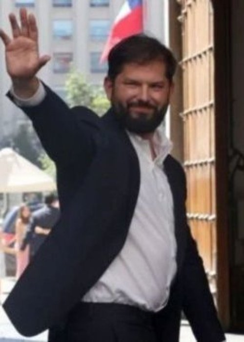 Boric hace autocrítica por inicio de su gobierno y proceso constituyente