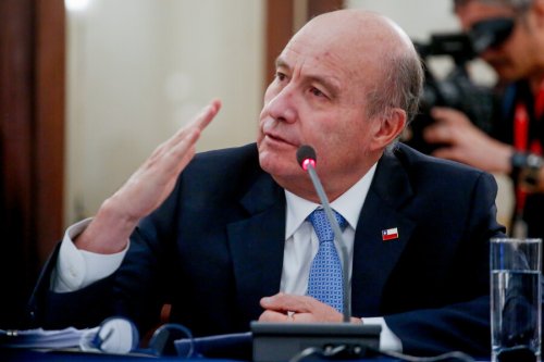 Hacienda detecta error en proyección de deuda elaborada durante gobierno de Boric