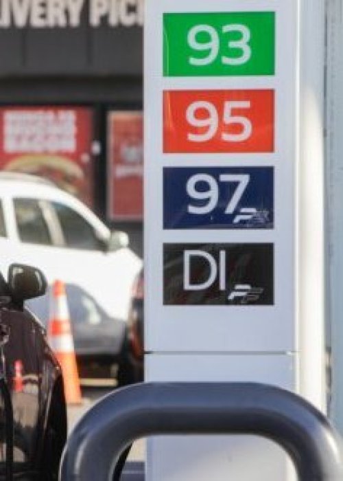 Proyectan alza de $37 en gasolinas mientras el diésel dará un respiro esta semana