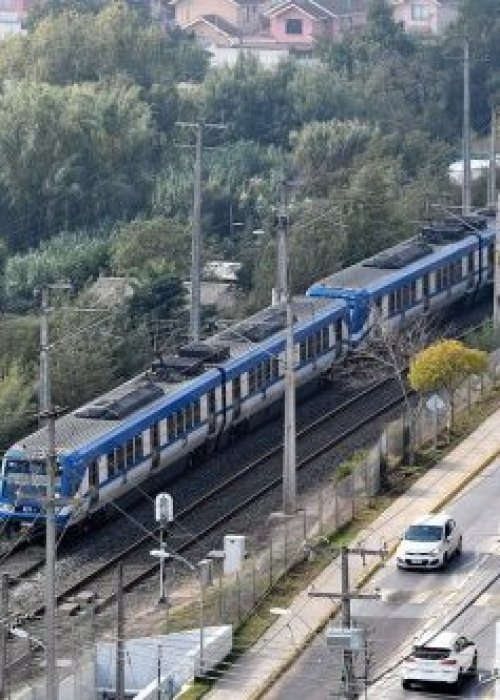Gobierno abre la puerta a estudios para evaluar tren entre Valparaíso y Santiago